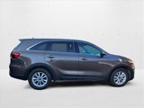 Used 2020 Kia Sorento LX image 4