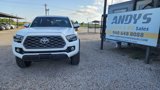 Used 2021 Toyota Tacoma TRD Off-Road image 2