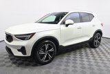 Used 2023 Volvo XC40 B5 Plus image 2