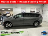 Used 2023 Chrysler Pacifica Touring-L image 4
