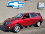 Used 2023 Chevrolet Equinox LT image 2