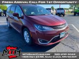 Used 2018 Chrysler Pacifica Touring-L w/ Premium Audio Group image 2
