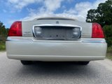 Used 2007 Lincoln Town Car Signature image 5