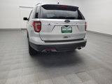 Used 2018 Ford Explorer XLT image 6