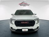 Used 2024 GMC Terrain SLE image 2