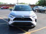 Used 2021 Toyota RAV4 LE image 3