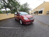 Used 2014 Chrysler Town & Country Touring image 3