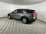 Used 2022 Ford Explorer XLT image 3