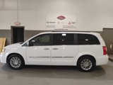 Used 2016 Chrysler Town & Country Touring-L image 6