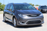 Used 2017 Chrysler Pacifica Touring-L Plus image 4