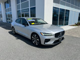 Certified 2022 Volvo S60 B5 Momentum image 2