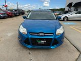 Used 2012 Ford Focus SE w/ SE Sport Pkg image 2