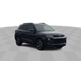Used 2023 Chevrolet TrailBlazer RS image 2