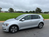 Used 2016 Volkswagen e-Golf SE w/ DC Fast Charging Package image 2