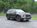 Used 2022 Mitsubishi Outlander SEL image 2