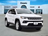 Used 2022 Jeep Compass Latitude image 2