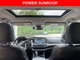 Used 2017 Toyota Highlander XLE image 4