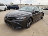 Used 2024 Toyota Camry SE image 3