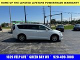 Used 2022 Chrysler Pacifica Touring-L image 6