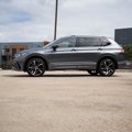 Used 2022 Volkswagen Tiguan SEL R-Line image 3