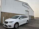 Used 2022 Chrysler Pacifica Touring-L image 2