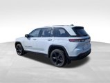 Used 2023 Jeep Grand Cherokee Altitude image 4