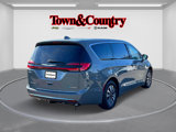 Certified 2022 Chrysler Pacifica Touring-L image 4
