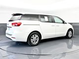 Used 2017 Kia Sedona LX image 5