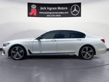 Used 2018 BMW 740i image 2