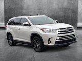 Used 2019 Toyota Highlander XLE image 3