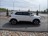 Certified 2022 Hyundai Venue SEL image 6