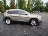 Used 2017 Jeep Cherokee Limited image 2