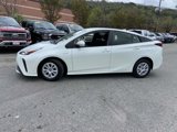 Used 2020 Toyota Prius L Eco image 2