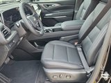 New 2025 Chevrolet Traverse LT w/ Driver Confidence Package image 3