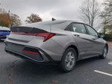 New 2025 Hyundai Elantra SE image 4