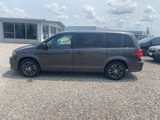 Used 2017 Dodge Grand Caravan SE image 3