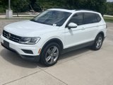 Used 2020 Volkswagen Tiguan SE w/ Panoramic Sunroof Package image 5