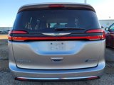 Used 2021 Chrysler Pacifica Touring-L image 5