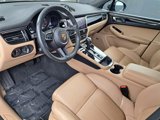 Certified 2022 Porsche Macan image 4