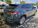 Used 2020 Volkswagen Atlas Cross Sport SE w/ Panoramic Sunroof Package image 3