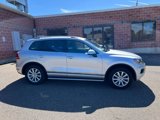 Used 2011 Volkswagen Touareg Sport image 6
