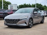 Used 2022 Hyundai Elantra Limited image 3