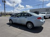 Used 2009 Ford Focus SE image 2