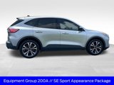 Used 2022 Ford Escape SE w/ SE Sport Appearance Package image 3
