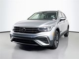 Used 2022 Volkswagen Tiguan SE image 3