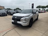 Used 2022 Mitsubishi Outlander SEL Black Edition image 2