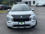 Used 2023 Mitsubishi Outlander SE image 2