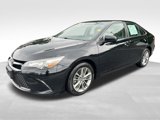 Used 2017 Toyota Camry SE image 1