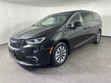 Used 2023 Chrysler Pacifica Touring-L image 3
