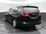 Used 2022 Chrysler Voyager LX image 5